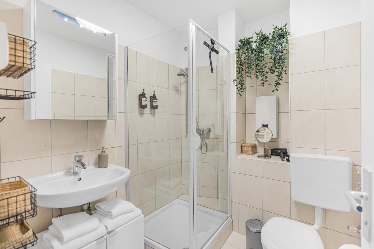 Prime - City Apartment Fuer 6 - Neu & Modern München Buitenkant foto